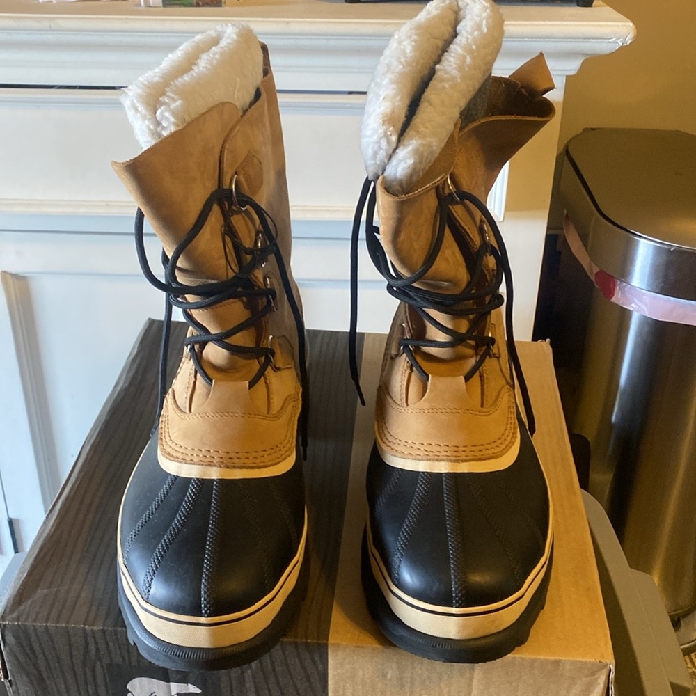 Men’s Sorel winter boots - only worn twice!!